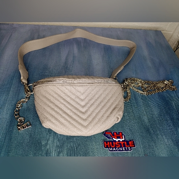 Steve Madden EUC Handbag Waist Bag Fanny Pack Pre Owned - Picture 3 of 10